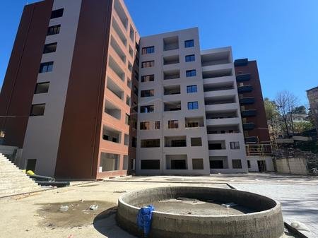 Tirane, shitet apartament 2+1 Kati 2, 124 m² 205.000 € (RRUGA E ELBASANIT)