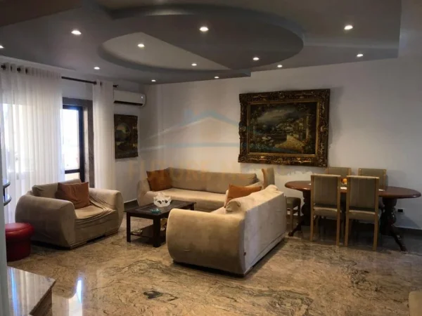 Tirane, jepet me qera apartament 2+1+Ballkon Kati 6, 112 m² 1.000 € 