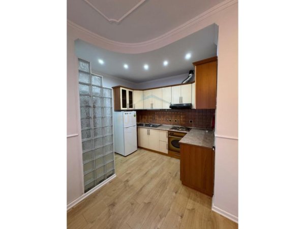 Tirane, shitet apartament 1+1+Ballkon Kati 2, 54 m² 115.000 € 