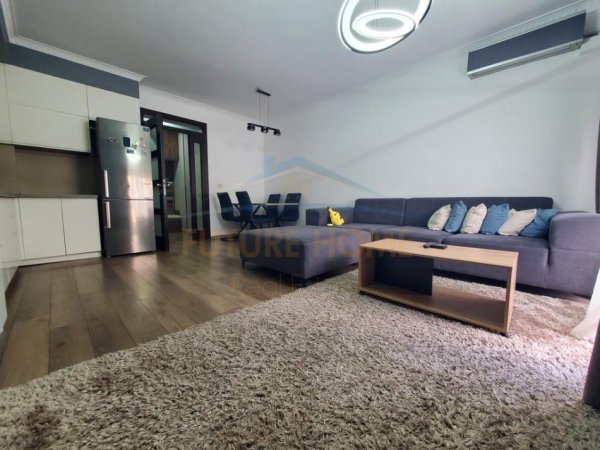 Tirane, jepet me qera apartament 2+1 Kati 4, 104 m² 450 € (RESTORANT FRESKU)
