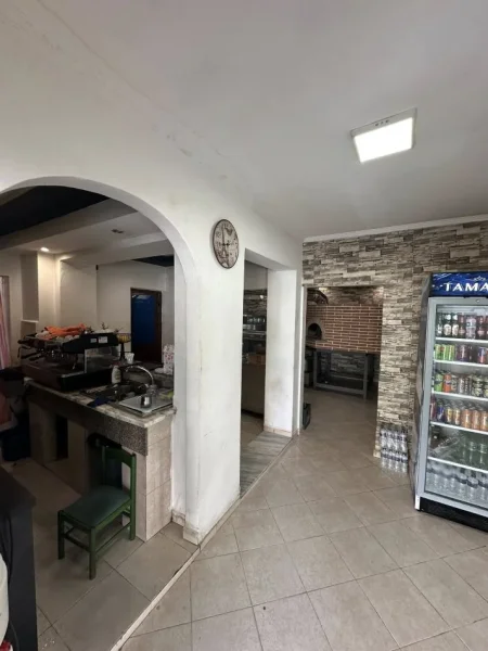 Durres, shes ambjent biznesi Kati 0, 165.000 € (FOR SALE Bar - Pizzeria 069 20 39 456 069 37 80 684)