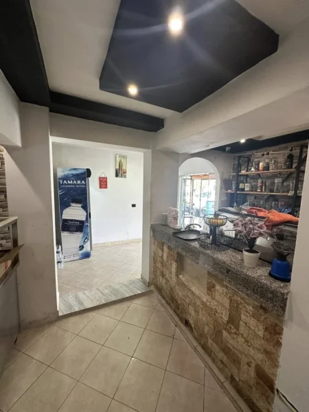 Durres, shes ambjent biznesi Kati 0, 165.000 € (FOR SALE Bar - Pizzeria 069 20 39 456 069 37 80 684)