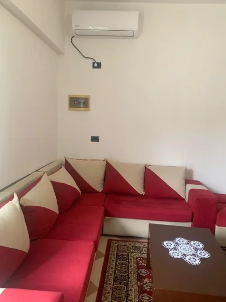 Jepet me Qira Apartament 1+1, 40 m²   28.000 leke te reja  (Rruga Anri Buazen), Misto - Mame