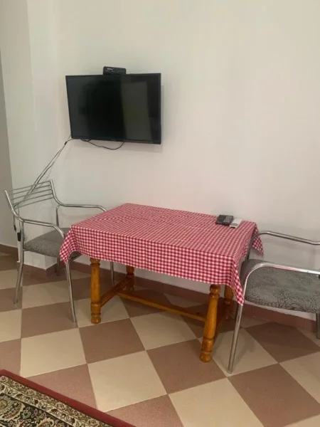 Jepet me Qira Apartament 1+1, 40 m²   28.000 leke te reja  (Rruga Anri Buazen), Misto - Mame