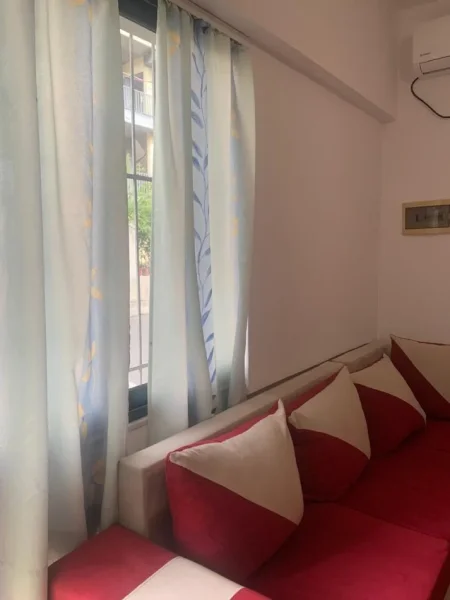 Jepet me Qira Apartament 1+1, 40 m²   28.000 leke te reja  (Rruga Anri Buazen), Misto - Mame