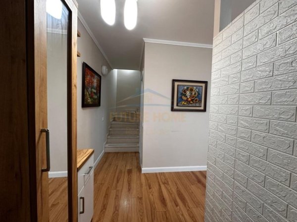 Tirane, jepet me qera apartament duplex 2+1+Ballkon Kati 1, 109 m² 700 € (Rezidenca Kodra e Diellit 2)