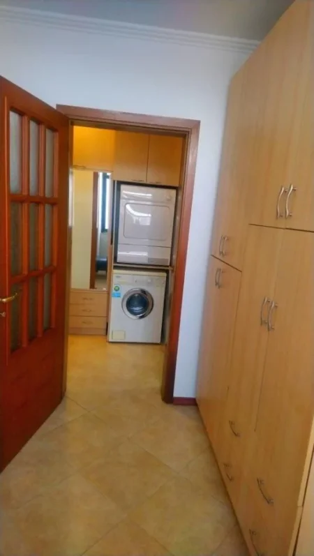 Tirane, jepet me qera apartament 2+1 Kati 8, 78 m² 750 € (rruga Sulejman Pasha 24)