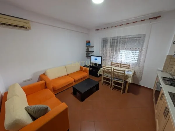 Tirane, jepet me qera apartament 1+1 Kati 7, 55 m² 550 € (Ish-Ekspozita)