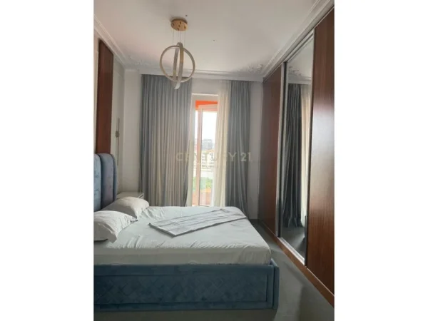 Tirane, jepet me qera apartament 3+1+Aneks+Ballkon Kati 4, 127 m² 1.500 € (Zogu i Zi , Foleja e Gjelber)