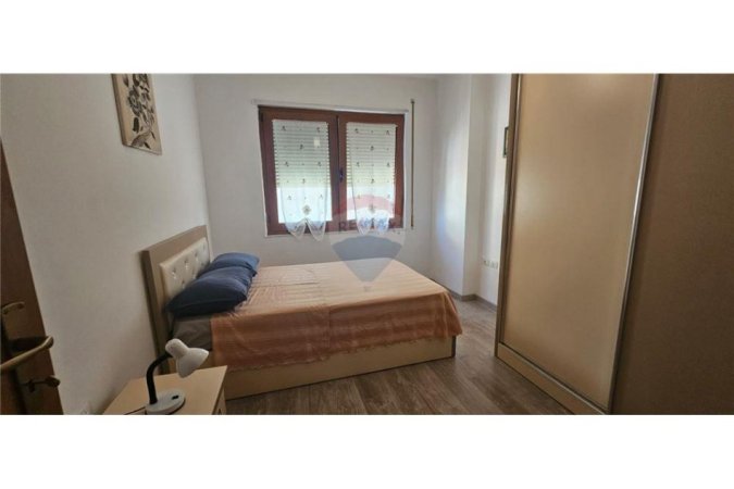 Tirane, jepet me qera apartament 2+1 Kati 3, 100 m² 650 € (Rruga e Kavajës)