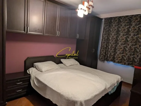 Tirane, jepet me qera apartament 1+1 Kati 2, 65 m² 540 € (RRUGA E KAVAJES)
