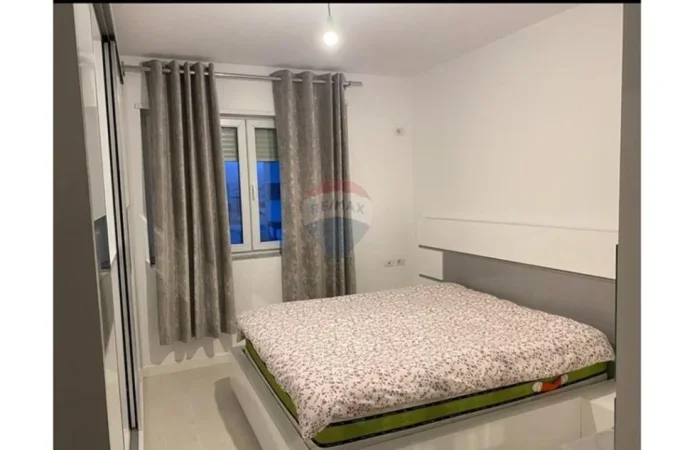 Tirane, shitet apartament 2+1+Ballkon , 97 m² 155.000 € 