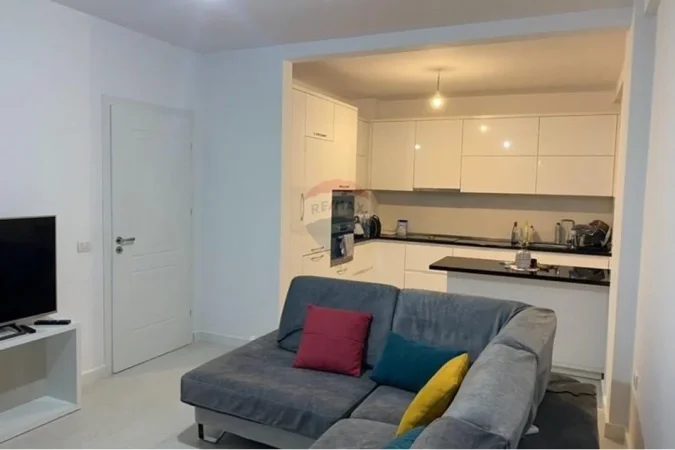 Tirane, shitet apartament 2+1+Ballkon , 97 m² 155.000 € 