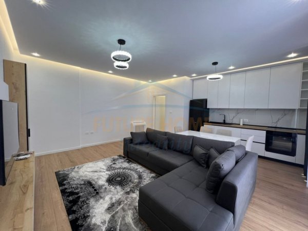 Tirane, jepet me qera apartament 1+1 Kati 9, 78 m² 550 € (Bulevardi i Ri)