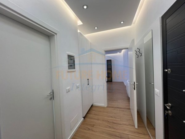 Tirane, jepet me qera apartament 1+1 Kati 9, 78 m² 550 € (Bulevardi i Ri)