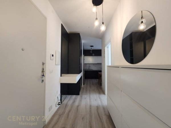 Tirane, jepet me qera apartament 2+1+Aneks+Ballkon Kati 5, 102 m² 1.100 € (Prane Ring Center)