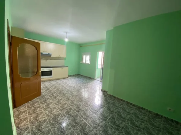 Tirane, shitet apartament 3+1+Ballkon Kati 3, 120 m² 248.000 € (Komuna e parisit)
