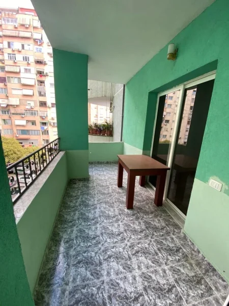 Tirane, shitet apartament 3+1+Ballkon Kati 3, 120 m² 248.000 € (Komuna e parisit)