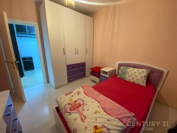 Tirane, jepet me qera apartament 4+1+Aneks+Ballkon Kati 1, 120 m² 800 € (Rr. Tefta Tashko)