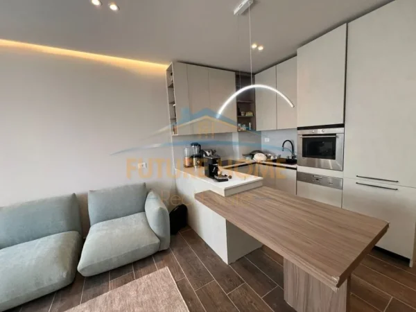 Tirane, jepet me qera apartament 1+1 Kati 3, 70 m² 800 € (Pazari I ri)