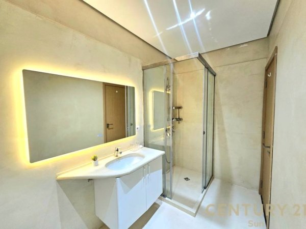 Tirane, jepet me qera apartament 2+1 Kati 11, 106 m² 850 € (KOMPLEKSIN PANORAMA)
