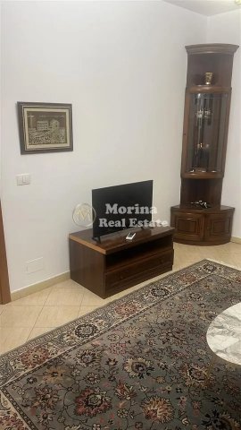 Tirane, jepet me qera apartament 1+1 Kati 3, 70 m² 500 € (Zogu i Zi)