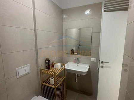 Tirane, jepet me qera apartament 2+1 Kati 2, 86 m² 950 € 