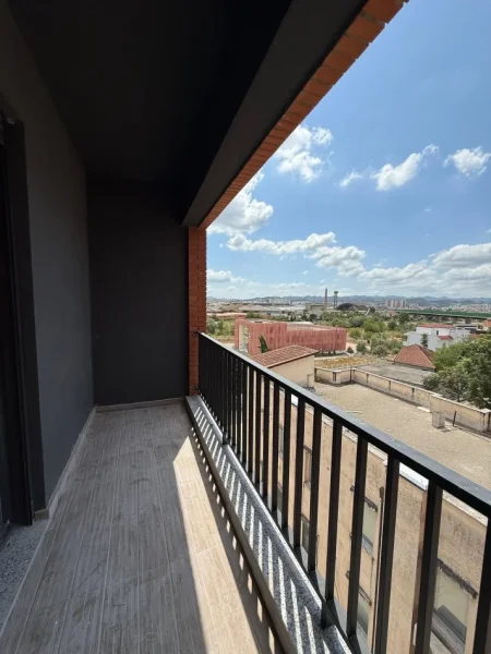 Tirane, shes apartament 2+1+Ballkon Kati 4, 98 m² 118.600 € (Paskuqan)