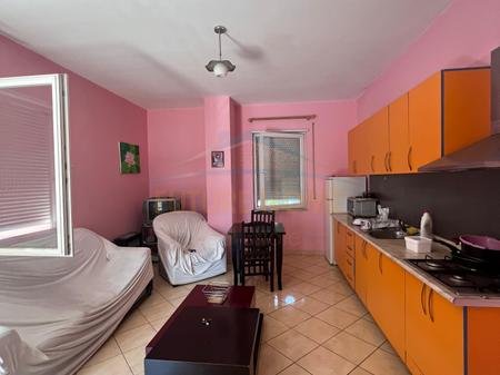 Tirane, jepet me qera apartament 2+1 Kati 2, 87 m² 410 € 