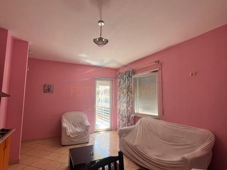 Tirane, jepet me qera apartament 2+1 Kati 2, 87 m² 410 € 