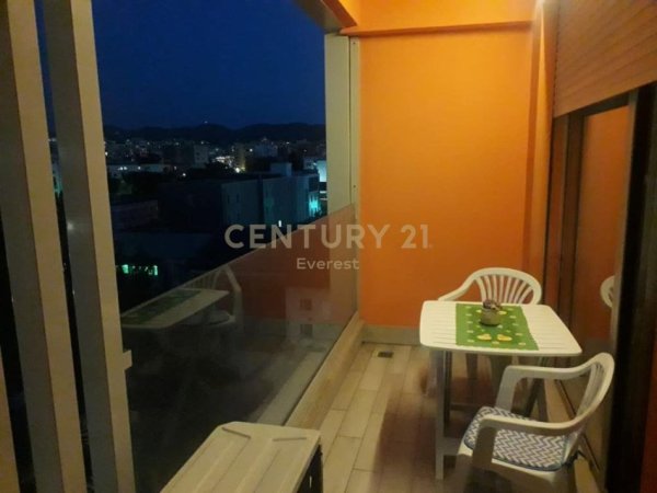 Tirane, jepet me qera apartament 1+1 Kati 5, 70 m² 1.000 € (FOLEJA E GJELBER)