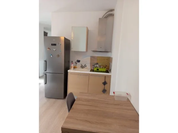Tirane, jepet me qera garsonier 1+1 Kati 3, 34 m² 300 € (KODRA E DIELLIT 2)