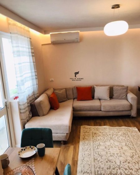 Tirane, jepet me qera apartament 1+1 Kati 5, 65 m² 650 € (MINE PEZA)