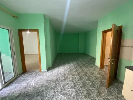 Tirane, shitet apartament 3+1+Ballkon Kati 3, 122 m² 248.000 € (Komuna e Parisit)