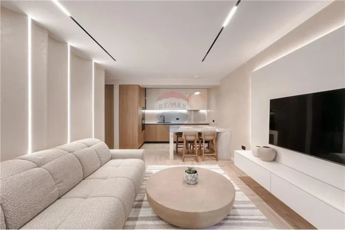 Tirane, shitet apartament 1+1+Ballkon , 