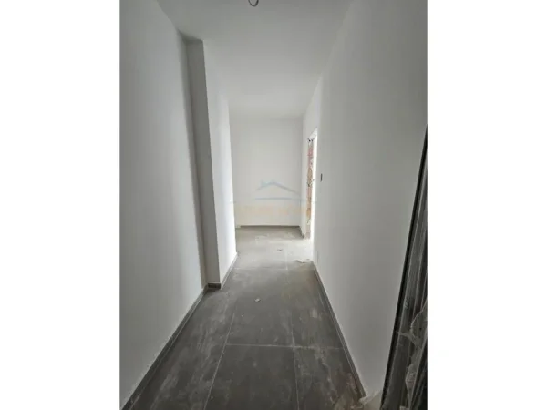 Tirane, shitet apartament 2+1+Ballkon Kati 3, 124 m² 208.000 € 