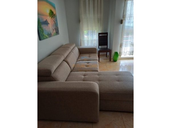 Tirane, jepet me qera apartament 1+1 Kati 4, 65 m² 450 € 