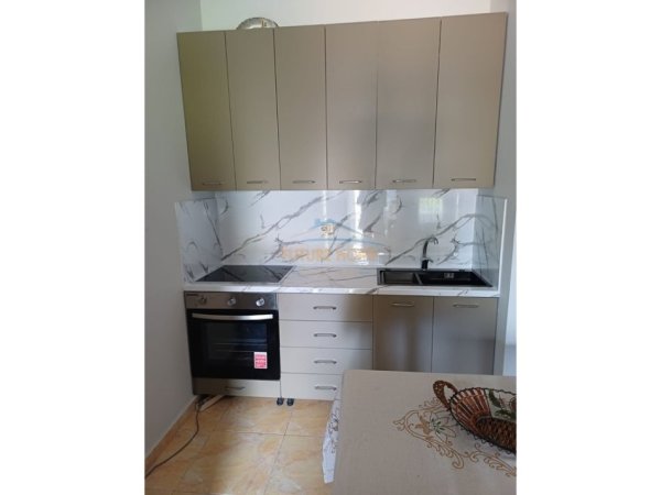 Tirane, jepet me qera apartament 1+1 Kati 4, 65 m² 450 € 