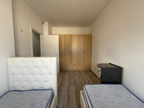 Tirane, shitet apartament 3+1 Kati 6, 131 m² 235.000 € 