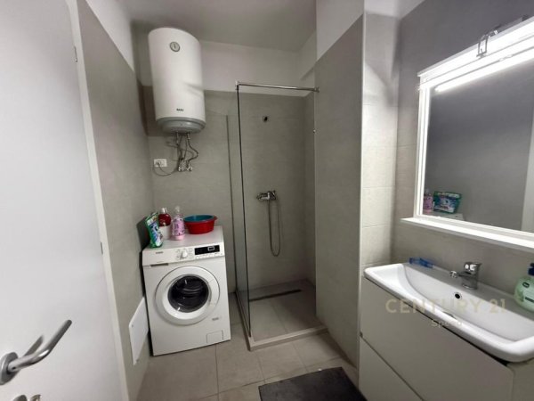 Tirane, jepet me qera apartament 2+1 Kati 5, 132 m² 1.300 € (Kompleksi Delijorgji)