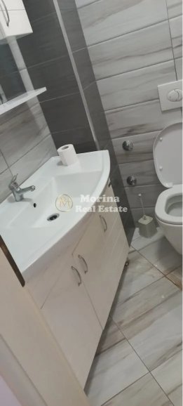 Tirane, jepet me qera apartament 1+1 Kati 5, 70 m² 370 € (Fresku)