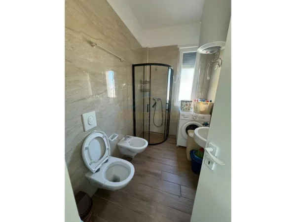 Durres, shitet apartament 1+1+Ballkon Kati 0, 60 m² 270.000 € (Gjiri i Lalzit)