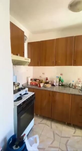 SHITET APARTAMENT 2+1 I MOBILUAR NE ALI DEM), Kati 5, 72 m² 110.000 €uro