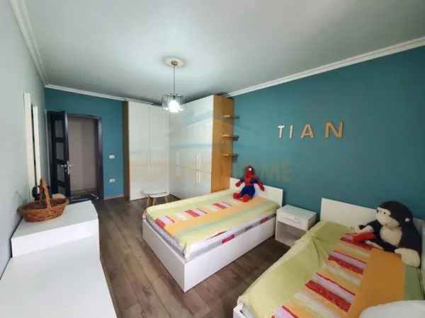 Tirane, jepet me qera apartament 2+1 Kati 4, 104 m² 450 € (PRANE RESTORANT FRESKUT)
