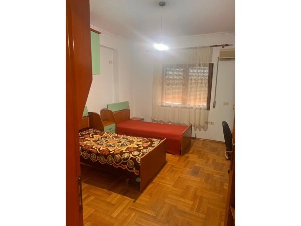 Tirane, jepet me qera apartament 2+1 Kati 9, 100 m² 600 € (Rruga e Kavajes)