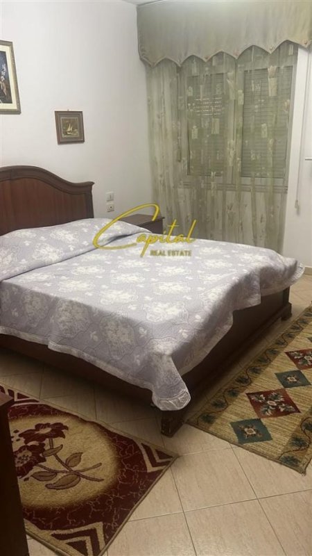 Tirane, jepet me qera apartament 1+1 Kati 3, 70 m² 500 € (ZOGU I ZI)