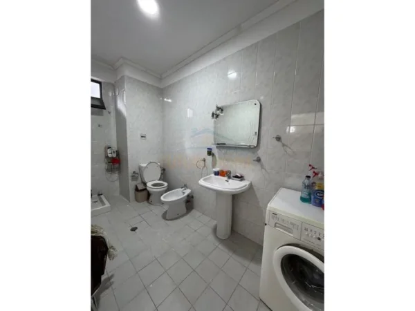 Tirane, shitet apartament 2+1 Kati 7, 100 m² 135.000 € (5 Maji)