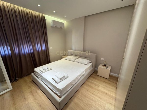 Tirane, jepet me qera apartament 1+1 Kati 6, 60 m² 700 € (Kopshti Botanik)
