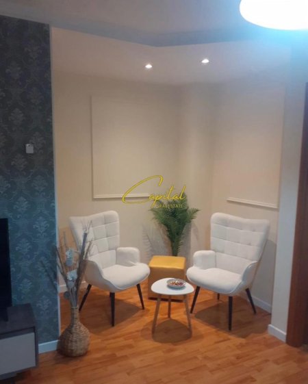 Tirane, jepet me qera apartament 1+1 Kati 3, 70 m² 620 € (ISH BLLOKU)