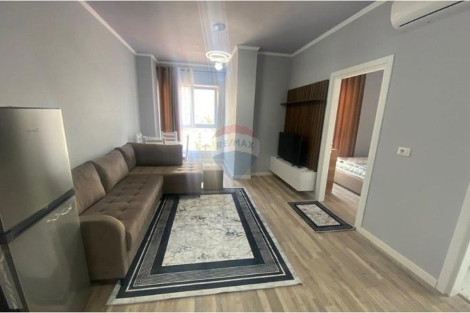 Tirane, jepet me qera apartament 1+1 Kati 9, 47 m² 500 € (Rruga Lucie Miloti)